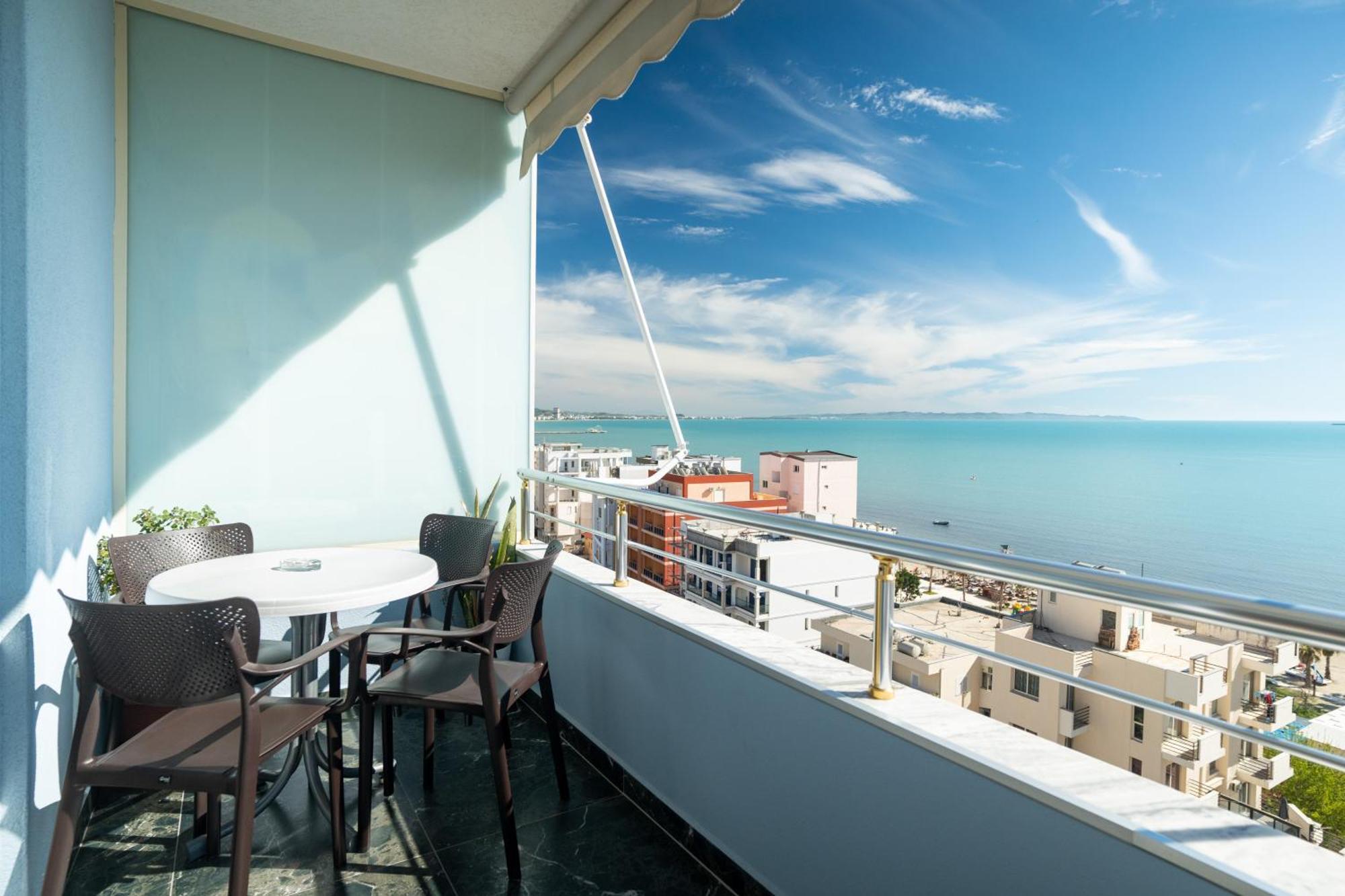 The Blue Pearl Apartment 2 Durres Exterior photo