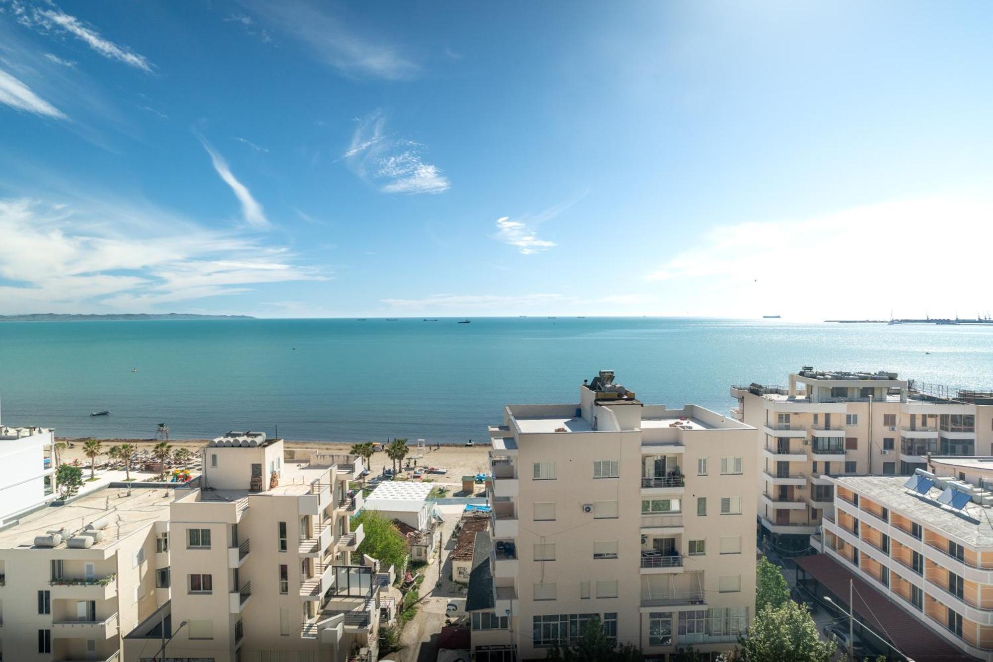 The Blue Pearl Apartment 2 Durres Exterior photo